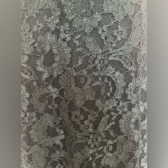 R&M Richards Women's Off-The-Shoulder Lace Gown- Size 8 Green - Picture 4 of 6